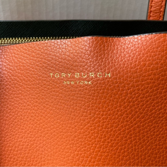 Tory Burch perry triple compartment tote color: canyon orange/ green - Picture 15 of 16